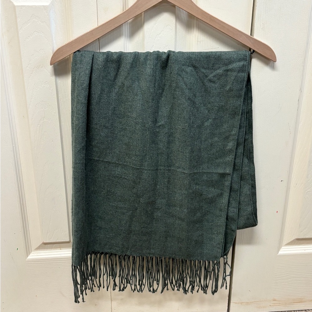 Elegant Dark Green Fringe Italian Scarf